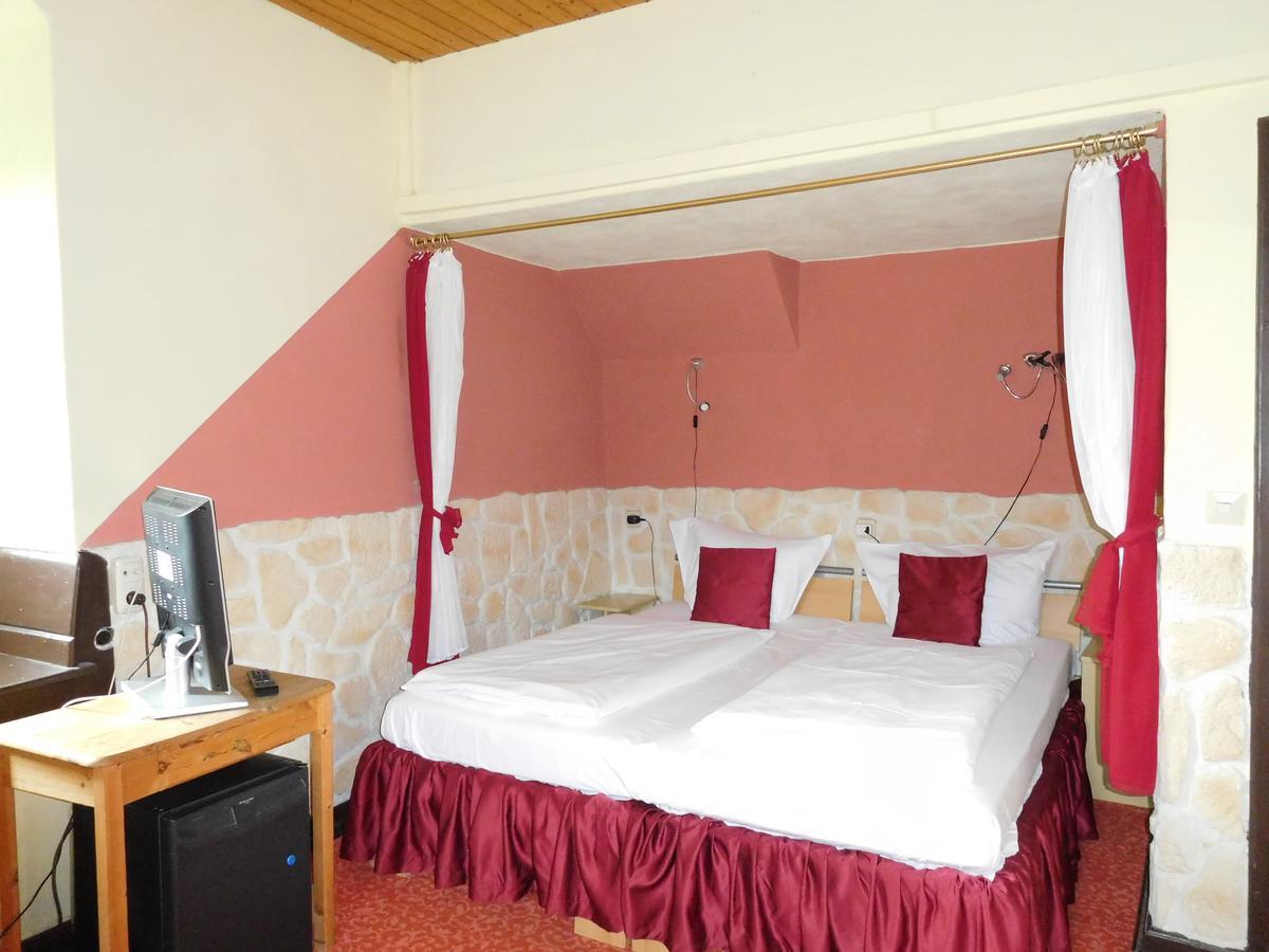 باشاراش Hotel Kranenturm المظهر الخارجي الصورة